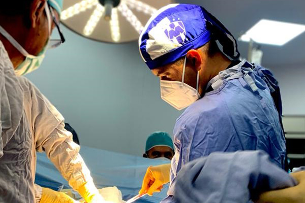 Médico_especialista_en Urología_Ginecológica,_disfunción_de_Piso_Pélvico_incontinencia_urinaria