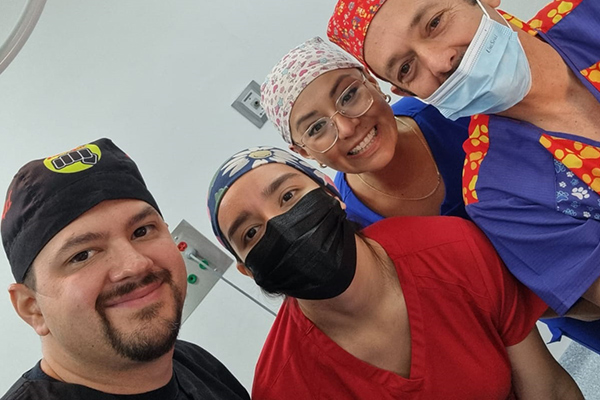 Médico_especialista_en Urología_Ginecológica,_disfunción_de_Piso_Pélvico_incontinencia_urinaria