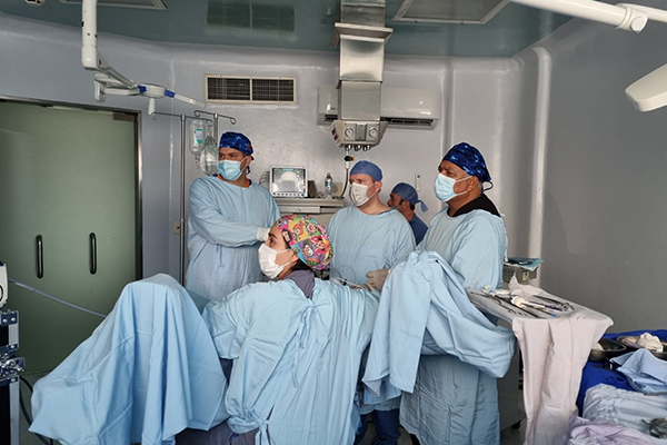 Médico_especialista_en Urología_Ginecológica,_disfunción_de_Piso_Pélvico_incontinencia_urinaria