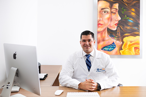 Dr. Jonathan Valenzuela