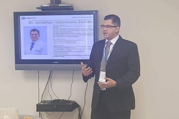 Dr. Jonathan Valenzuela