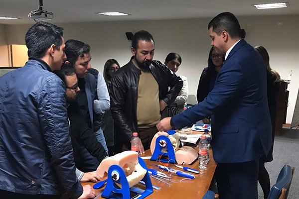 Dr. Jonathan Valenzuela