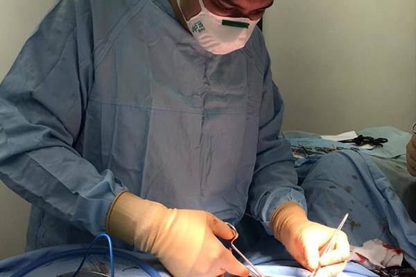 Dr. Jonathan Valenzuela